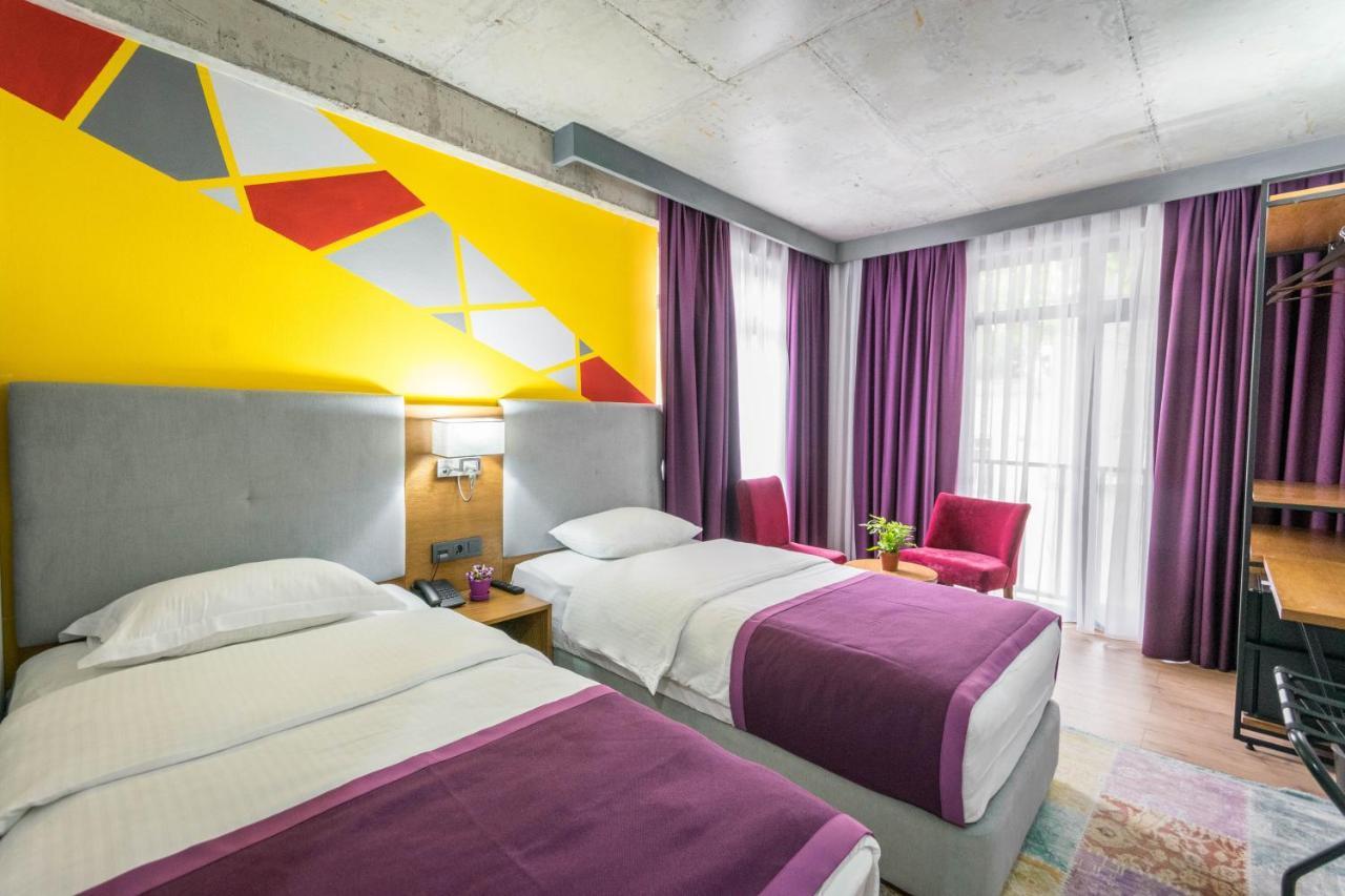 Hotel Adora Tbiliszi Kültér fotó