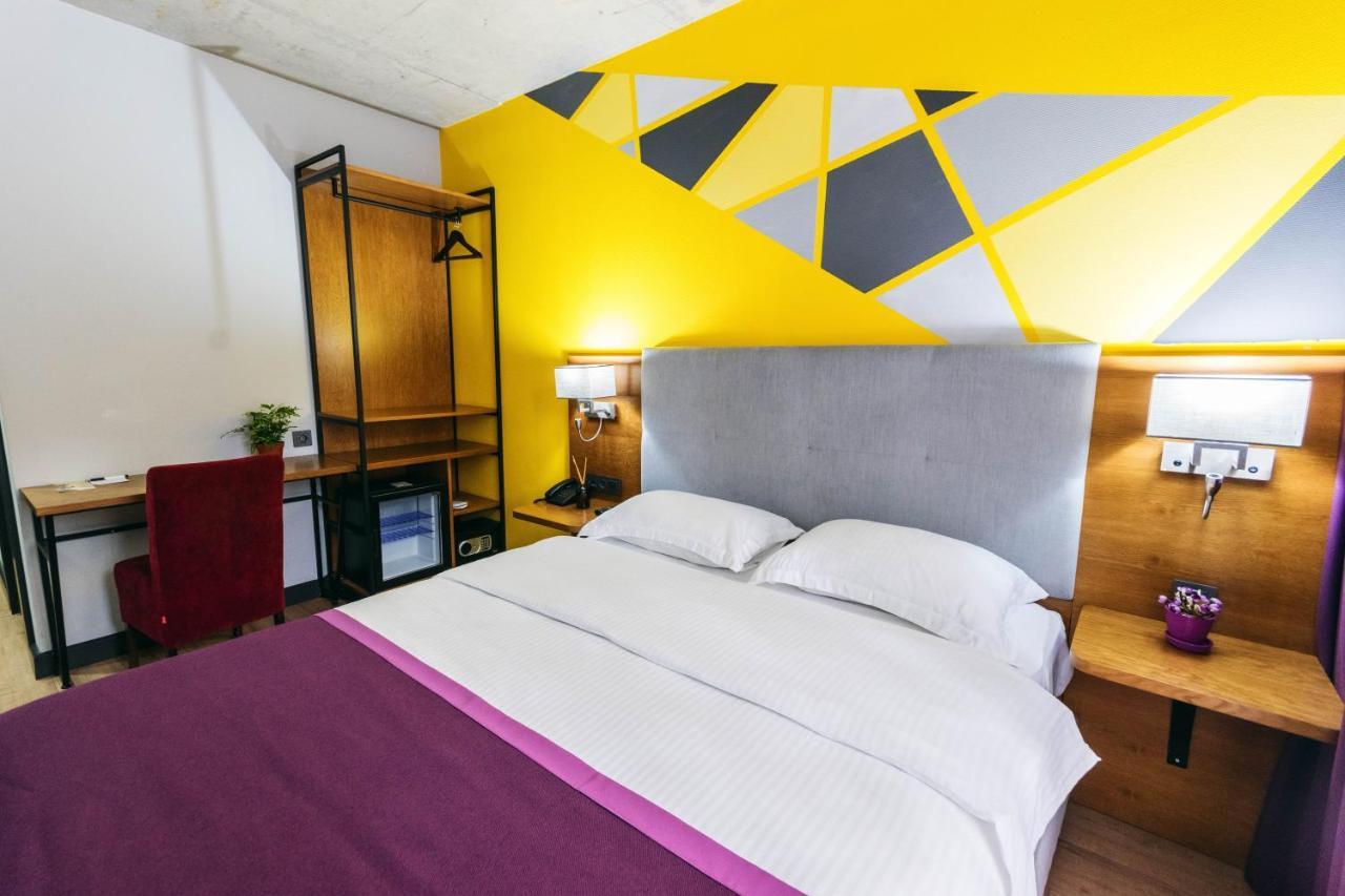 Hotel Adora Tbiliszi Kültér fotó